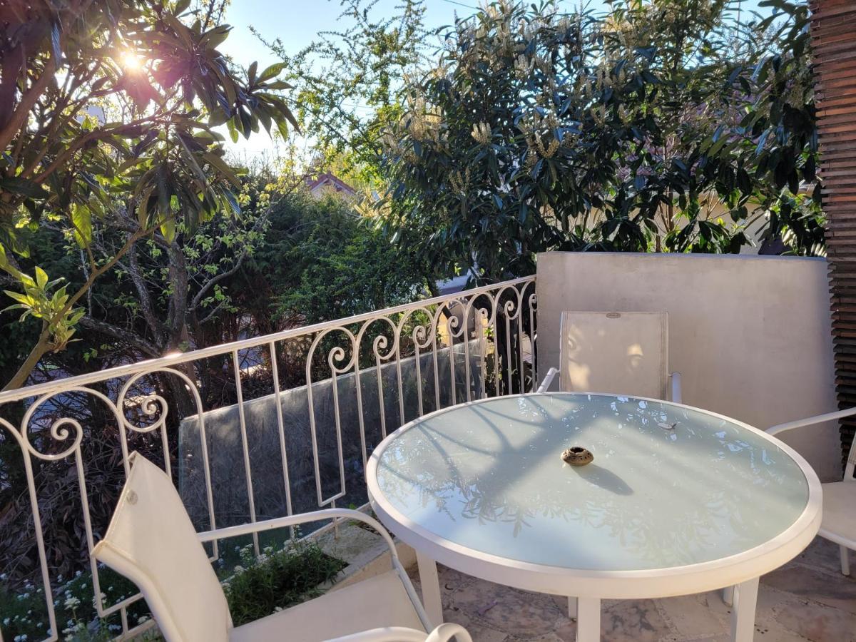 Joli T2, Terrasse Et Jardin, Ideal Pour Familles, A 15 Min De L'Aeroport Roissy Cdg Tremblay-en-France Eksteriør billede