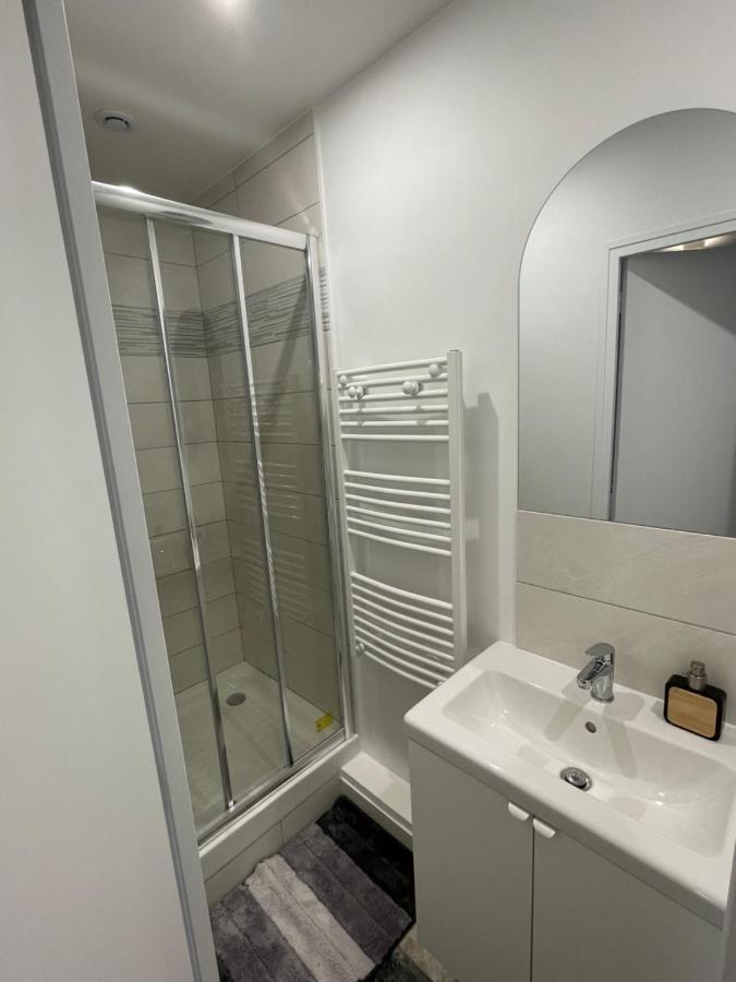 Joli T2, Terrasse Et Jardin, Ideal Pour Familles, A 15 Min De L'Aeroport Roissy Cdg Tremblay-en-France Eksteriør billede