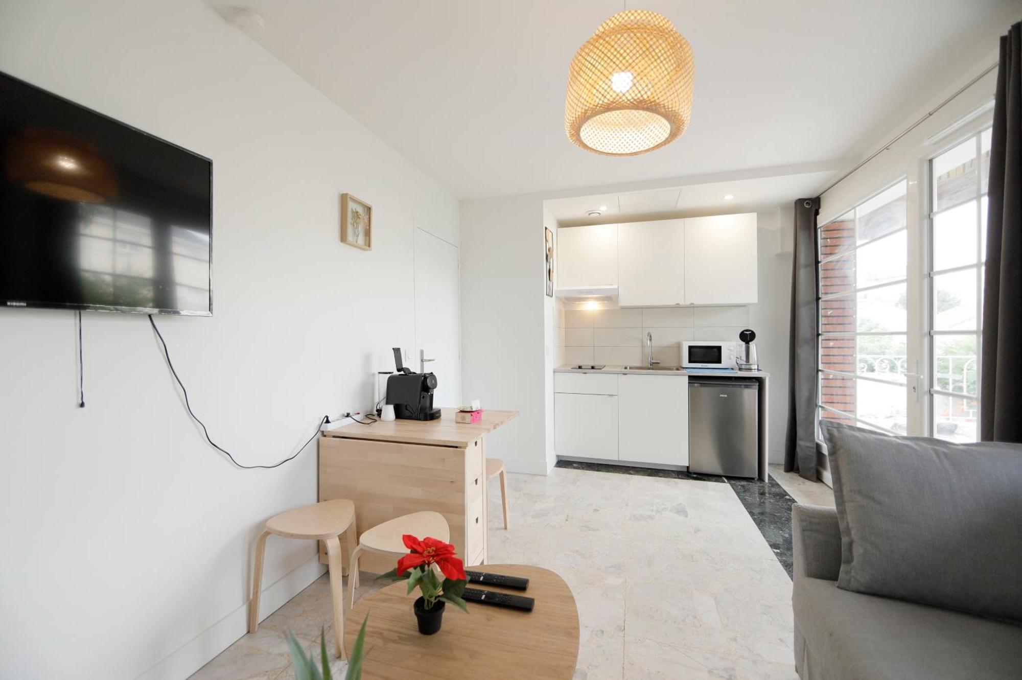 Joli T2, Terrasse Et Jardin, Ideal Pour Familles, A 15 Min De L'Aeroport Roissy Cdg Tremblay-en-France Eksteriør billede