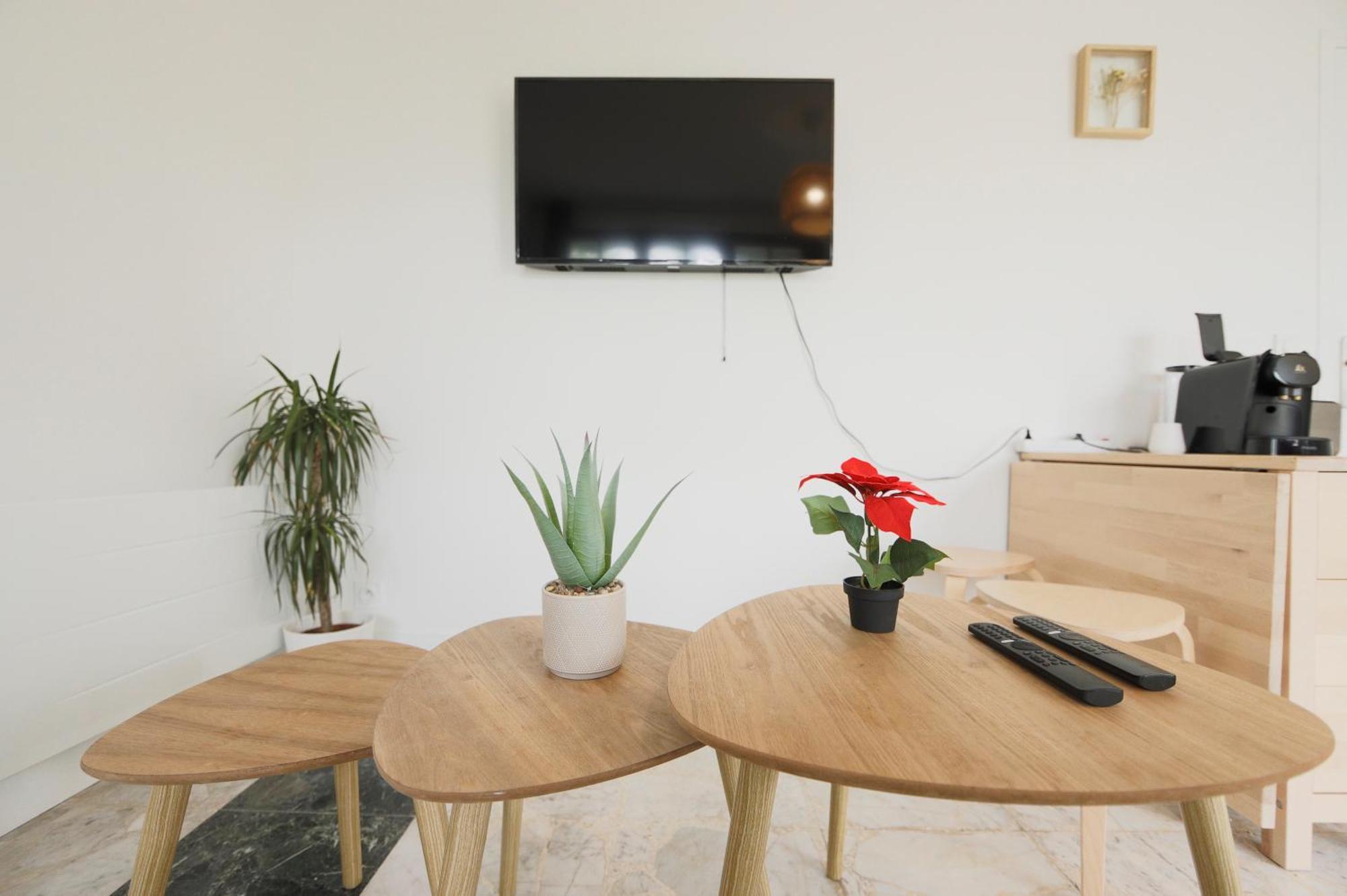 Joli T2, Terrasse Et Jardin, Ideal Pour Familles, A 15 Min De L'Aeroport Roissy Cdg Tremblay-en-France Eksteriør billede
