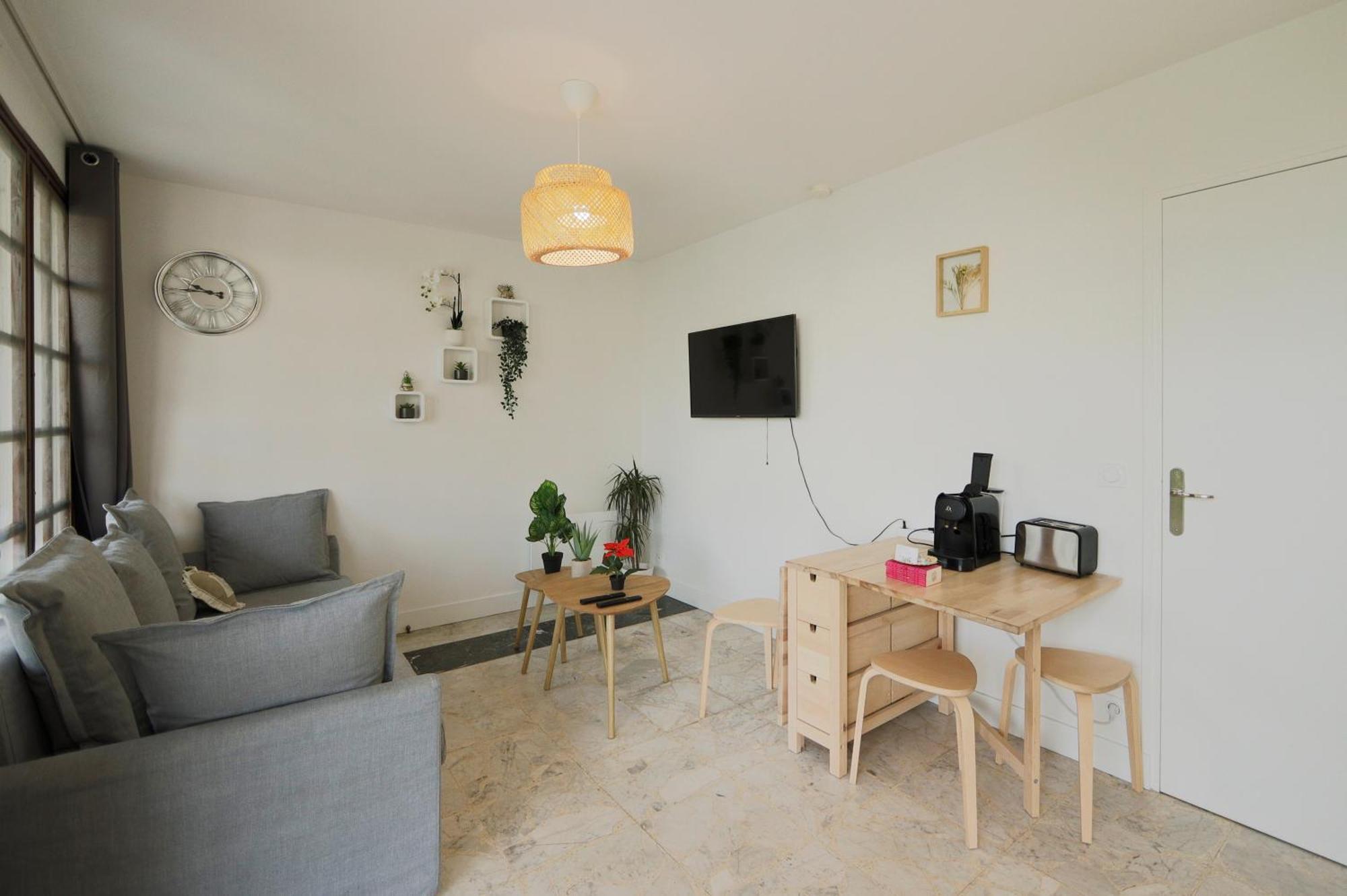 Joli T2, Terrasse Et Jardin, Ideal Pour Familles, A 15 Min De L'Aeroport Roissy Cdg Tremblay-en-France Eksteriør billede